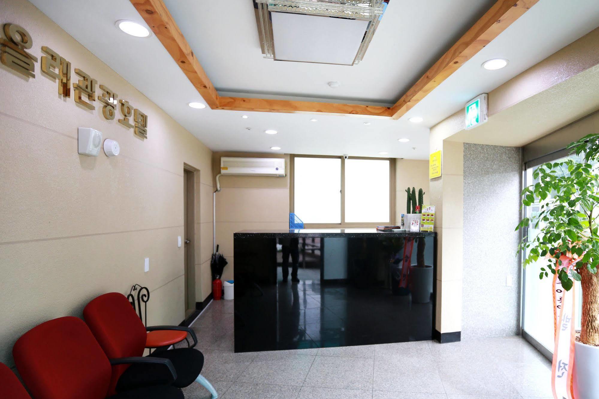 Olle Tourist Hotel Jeju Exteriör bild