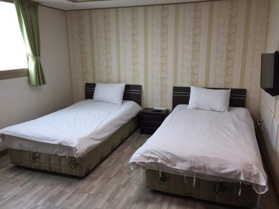 Olle Tourist Hotel Jeju Exteriör bild
